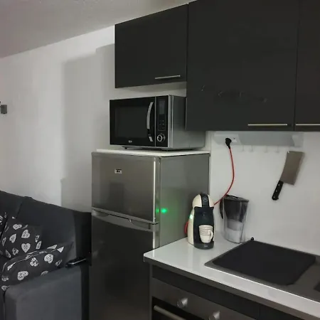 Apartament By Alpstays *
